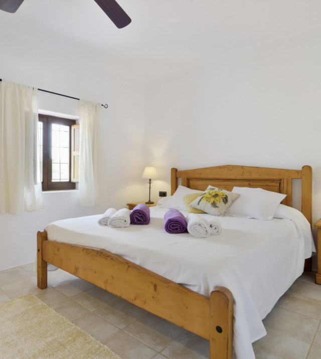 resa estates ibiza for rent villa santa eulalia 2021 can cosmi family house private pool bedroom.jpg